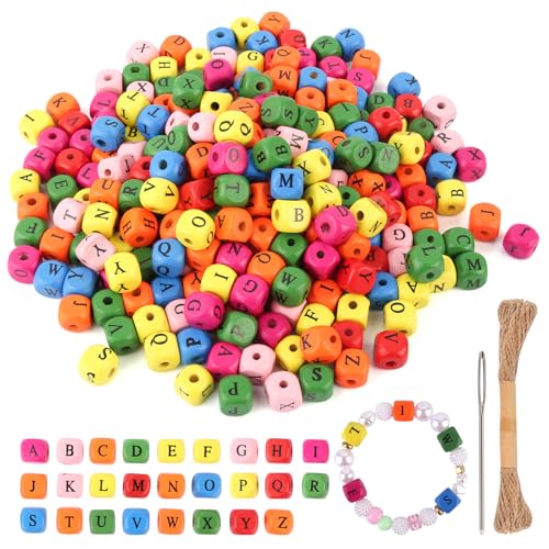 jwogngls 300 St&uuml;ck Holzbuchstaben Perlen, Holzperlen Buchstaben Bunt, 10mm A Bis Z Buchstabenperlen Holz, Quadrat Holzperlen zum Auff&auml;deln mit Zwirn und Stumpfen Nadeln f&uuml;r Schmuckherstellung