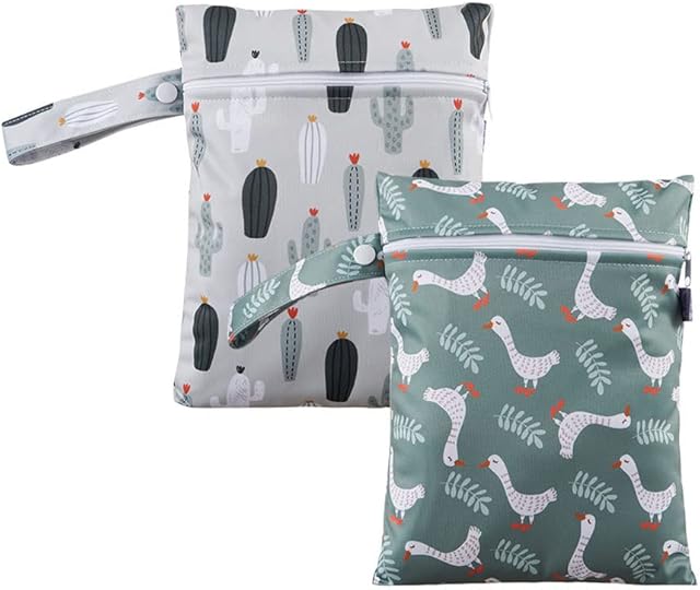 Treer Wet Dry Bag 2 PCS Baby Cloth Nappy Bag Washable Reusable Hanging Baby Diaper Bag with Zipper, Creative Funny Waterproof Organizer Bag for Daycare Travel Beach Pool (18x25cm,Cactus)
