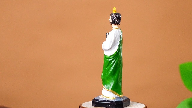 Set 24 estatuas San Judas Tadeo con collar y caja miniatura 7