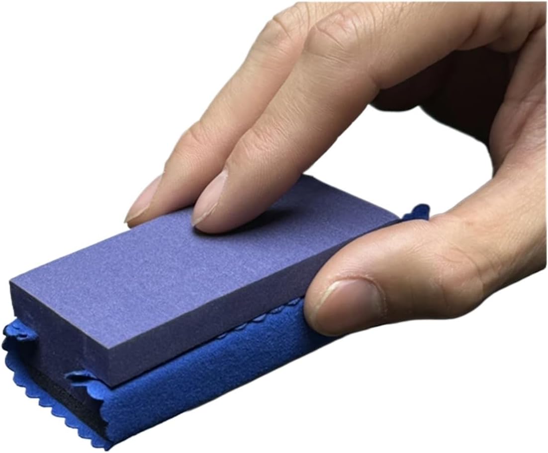 ダークブルーのスエード生地を使用したパープルのセラミックコーティングアプリケーター。車のセラミックコーティングに最適なキットです。(