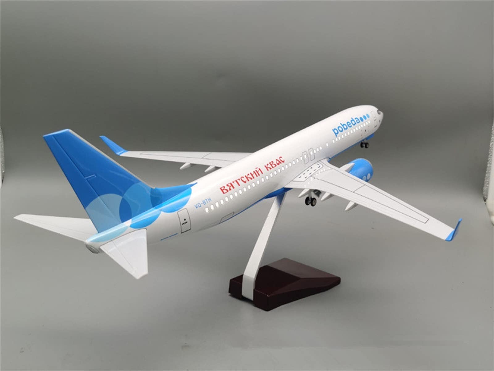XJBTBA 47cm Model w skali 1 85 Rosja Victory Airlines dla Boeinga 737 Samolot linii lotniczych Odlew z żywicy Samolot Miniaturowy zestaw hobbystyczny (bez światła)