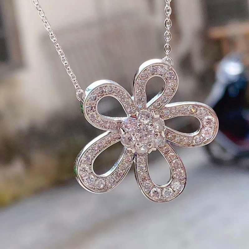 925 Sterling Silver Flower Pendant Necklace with Cubic Zirconia – 18K Gold Plated Elegant Floral Jewelry for Women - Image 3