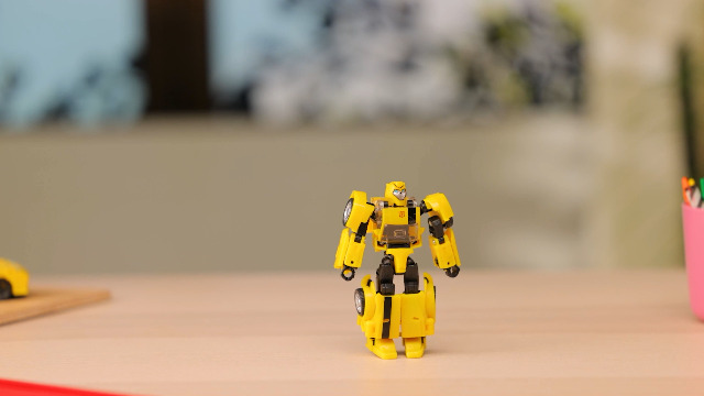 Amazon.com: Transformers Legacy United Deluxe Class Animated