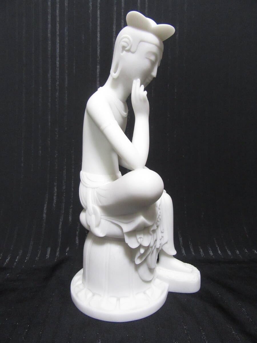 大理石 弥勒菩薩半跏像 Amazon｜【価格】弥勒菩薩半跏像（大理石）高さ30cm重さ3.6kgケース