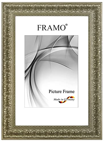 La cornice in legno massiccio prodotta in Germania è dotata di vetro acrilico antiriflesso (1 mm di spessore), un pannello posteriore stabile in legno MDF e due ganci per il montaggio a parete in formato verticale o orizzontale - NOTA DI ATTENZIONE: Offerta SENZA tappetino e inserto
