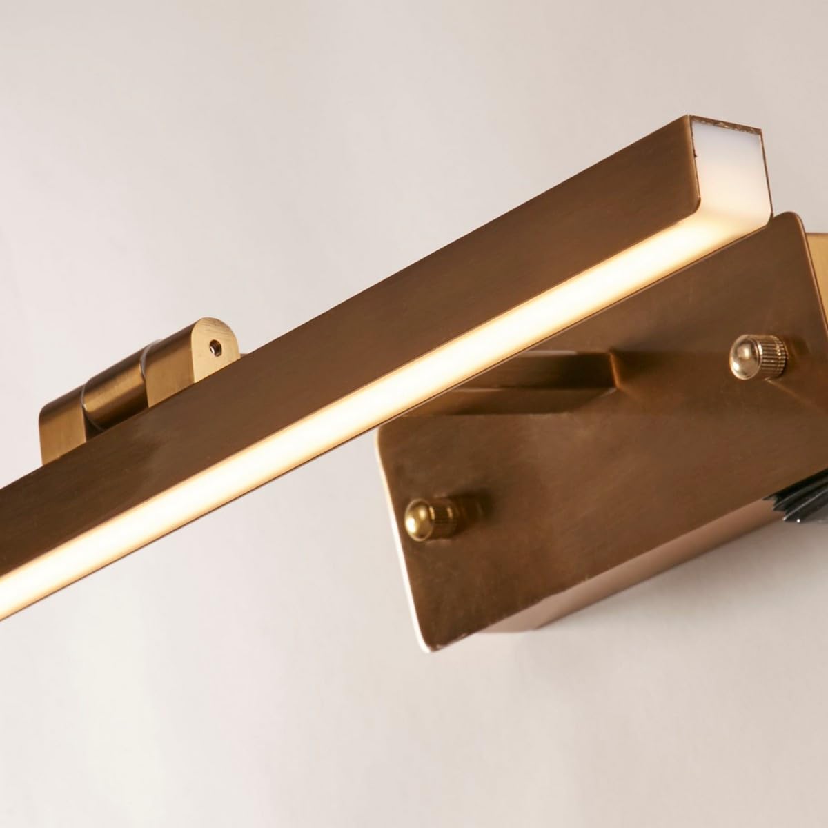 Searchlight Corfu Lámpara para cuadros de 40 cm, metal de latón satinado