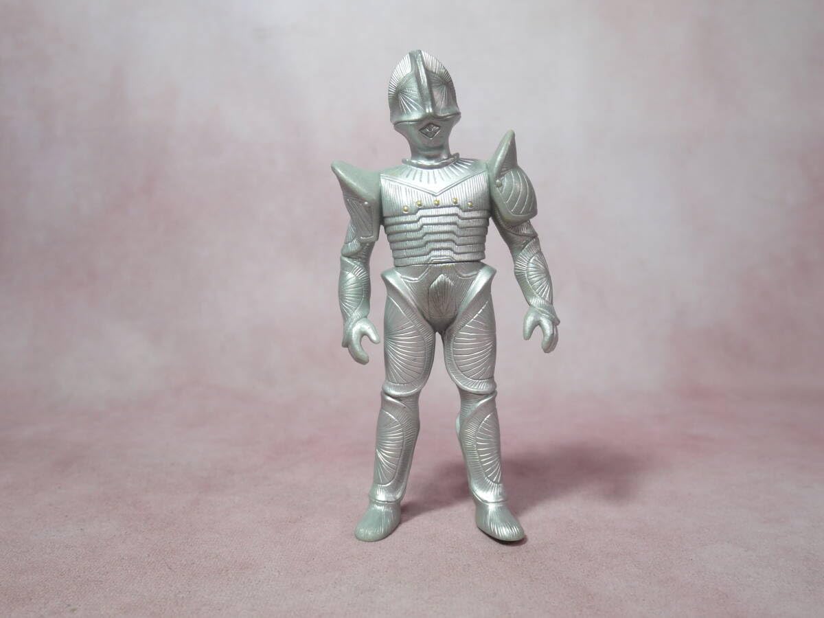 Amazon.co.jp: 怪獣シリーズ ボーグ星人 ソフビ 全高16センチ : おもちゃ