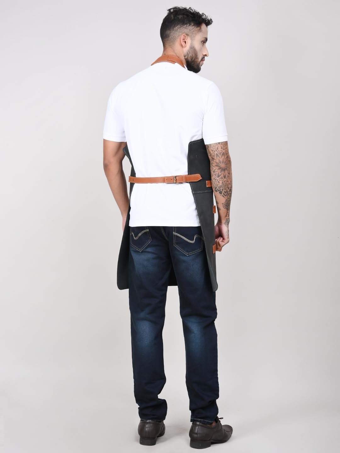 RABADA Leather Apron with Tool Pocket, Heavy Duty Apron, Woodworkers Apron, Mechanics Apron, Blacksmiths Apron, Carpenter Apron, Heat and flame resistance aprons, Adjustable M to 4XL Apron.