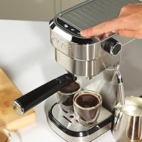 Salter Siebträgermaschine mit Milchaufschäumer – Einzel- oder Doppelbezug, Espressomaschine mit 20-Bar italienische Druckpumpe, für gemahlenen Kaffee geeignet, 1,1 l Wassertank, Edelstahl, 1350W – Ansicht 5