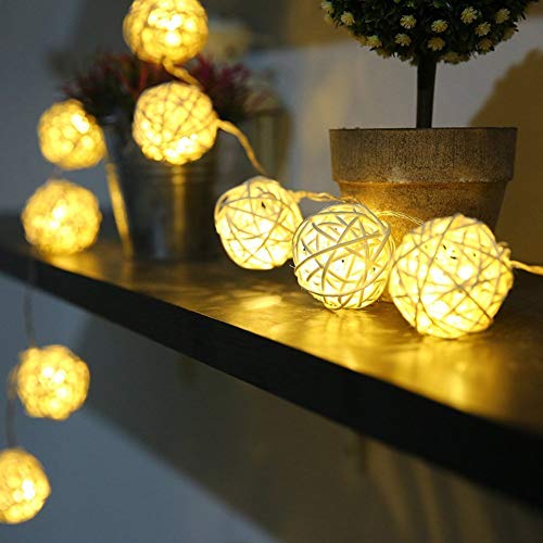 Lampe de rotin tissée par Zoeson/guirlandes lumineuses 3 m / 9.8ft 20 LED chauds boules de rotin blanches chaudes guirlandes à piles alimentées pour la chambre à coucher d'intérieur