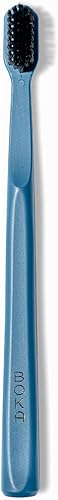 Boka Cepillo de dientes manual clásico con carbón activado extra suave, cerdas cónicas, mango bioplástico que incluye tapa de viaje, aprobado por