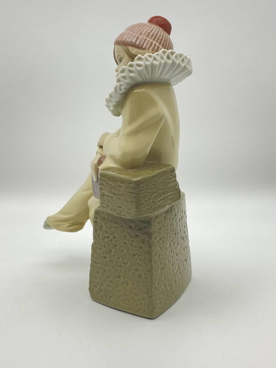 リヤドロ LLADRO #5203 Little Jester　置物　インテリア Amazon.co.jp: LLADRO リャドロ ＊ LITTLE JESTER Figurine No. 5203