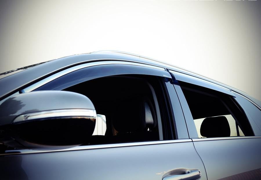 WellVisors Window Visors Wind Deflectors Compatible with Kia 2016-2020 Sorento with Chrome Trim Rain Guards 3-847KA011
