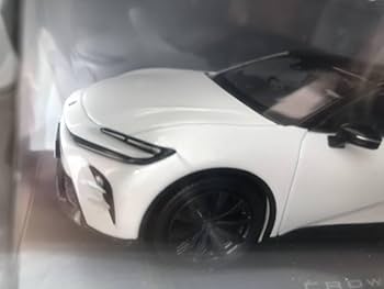 CROWN SPORT ミニカー 1/30 プレシャスホワイトパール Amazon.co.jp: 1/30 トヨタ 新型クラウンスポーツ SUV カラー
