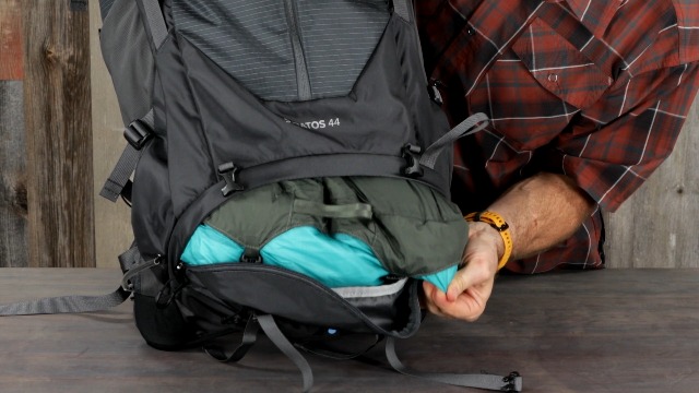 OSPREY SIRRUS 24 ワインレッド バックパック Osprey Sirrus 24 - Walking backpack Women's | Free EU