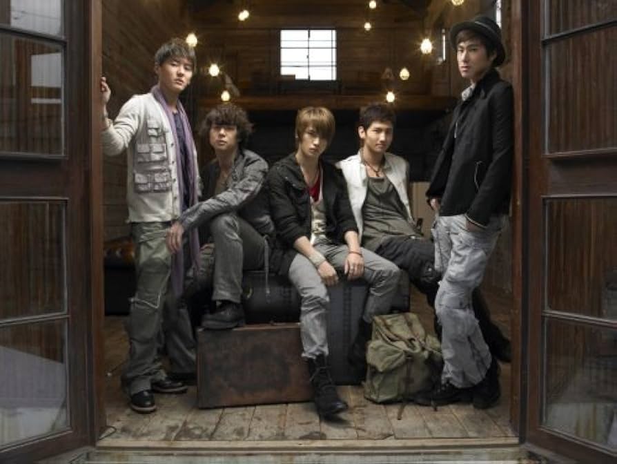 41■予約済み500■Share The World/ウィーアー! Amazon.co.jp: Share The World / ウィーアー!(DVD付