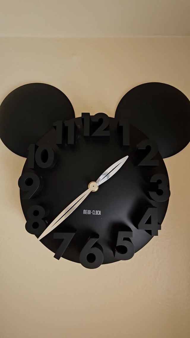 Watch Review of Modern Mickey Mouse Clock on Amazon Live