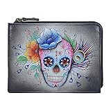Geschmeidiges, echtes Leder – aus 100 % organischem Rindsleder, das sowohl luxuriös als auch langlebig ist. Unsere Accessoires altern anmutig wie guter Wein – unser Leder reift, um sich noch weicher anzufühlen, da sie zu Vintage-Kunstwerken werden.
