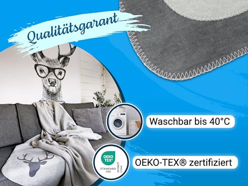 ZOLLNER Kuscheldecke in 150x200 cm - Flauschige und weiche Wendedecke in Zwei schlichten Farben - Trendige Hirschkopfeinwebung in grau - Mischgewebe - waschbar bis 40°C – Oeko Tex® Zertifiziert