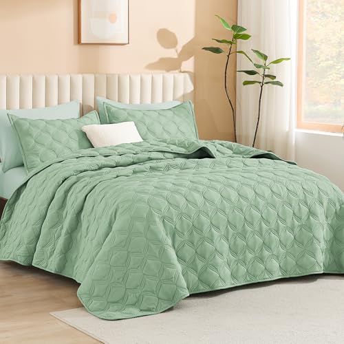 Image of Litanika Sage Green California King Size Quilt Set - Oversized Lightweight Summer Comforter Bedspreads & Coverlets - Boho Farmhouse Bedding Cover Bed Decor - 3 Pieces (1 Quilt, 2 Pillowcases)