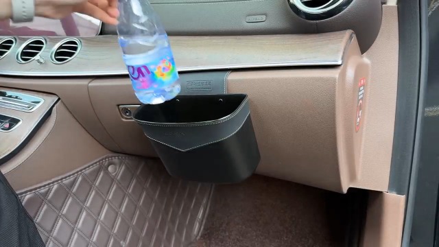 Image of Car Trash Can Mini Trash Bin Garbage Organizer with Plastic Trash Bag Automotive Small Garbage Bin for Home Office Auto Vehicle Car Door Front Back Seat Storage Accessories Glovebox Trash Can