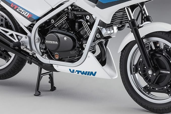 Hasegawa BK14 1/12 Honda VT250F 1984 Model Kit, Multi-Colour