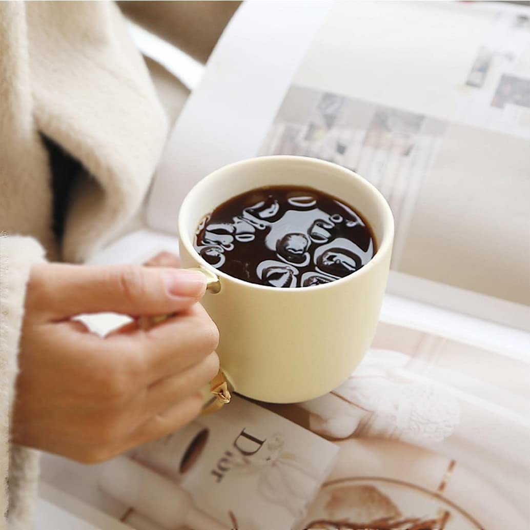 Nowoczesny ceramiczny kubek do kawy, ceramiczny kubek ze złotym uchwytem, porcelanowe kubki do kawy i herbaty, prezent dla miłośników kawy herbaty dla kobiet do biura, do kuchenki mikrofalowej i zmywarki A-320 ml