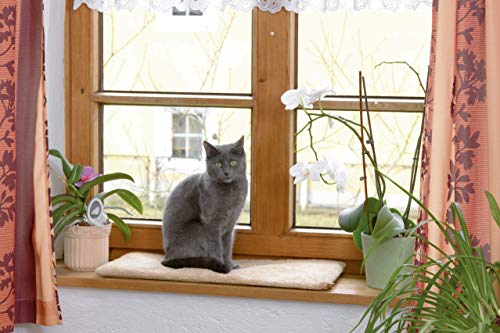 Kerbl Pet Fensterliegekissen, Katzenkissen, Katzenliegeplatz, hellbraun, 60x26x2cm, Polyester, Katzen, selbstwärmend, mit Anti-Rutsch-Noppen