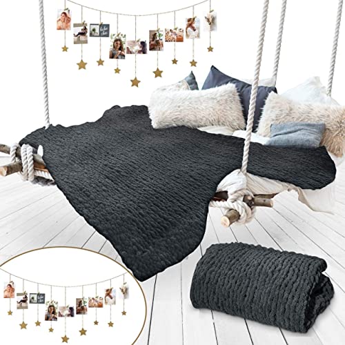 IMMORTAR Chunky Knit Blanket 50 x 60 inches, Chenille Blanket, Handmade Cable Knit Throw Blanket, Braided Knitted Blanket, Grey Throw Blanket with Decorative Photo Hanger