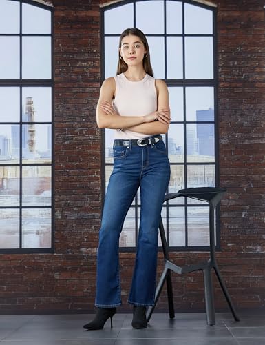 Image of Levi's Women's 725 Bootcut Fit High Rise Jeans