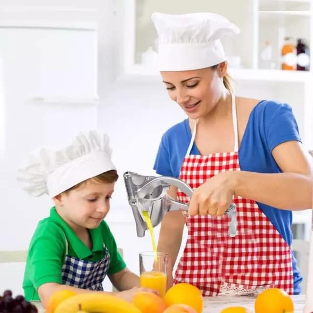 UZZY DO IT BETTER MANUAL HAND JUICER (Aluminium)