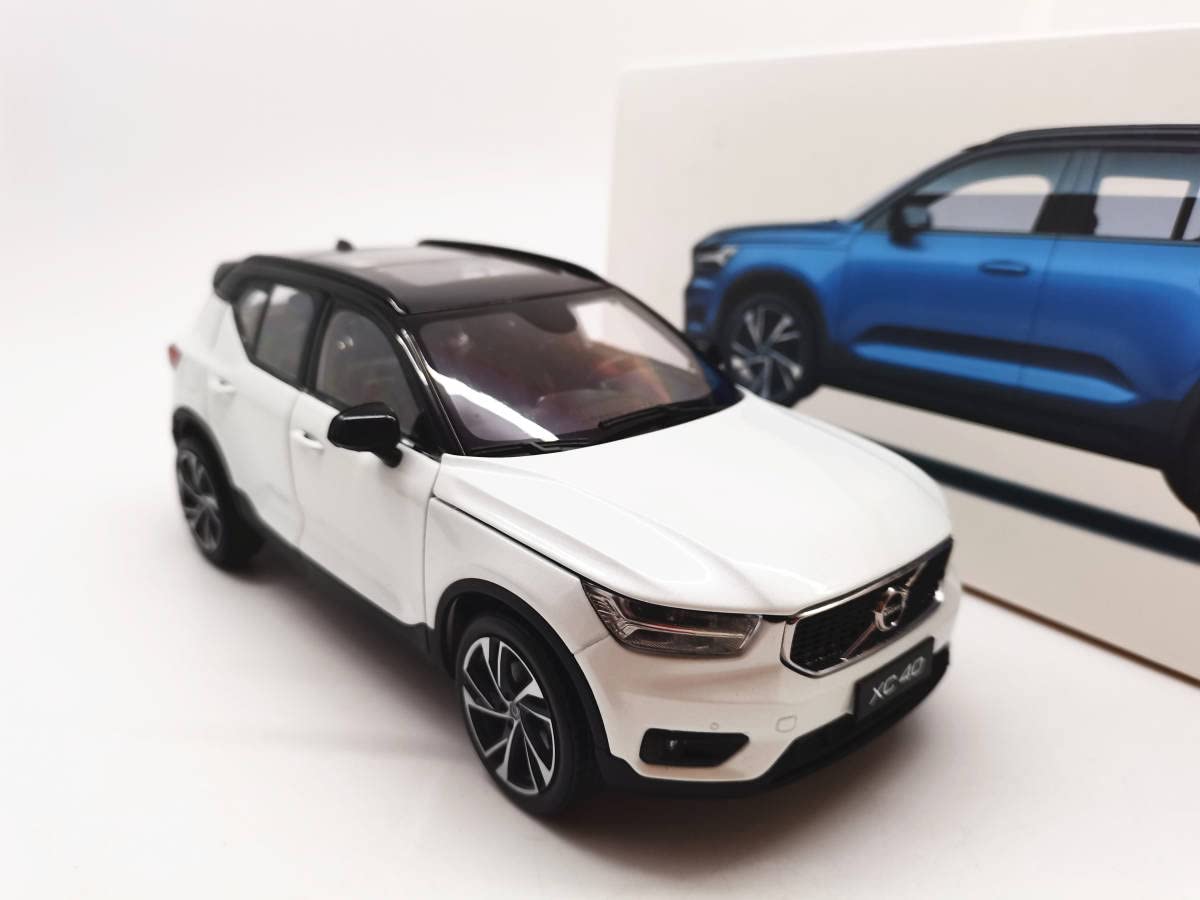 Amazon | 1/18 ボルボ XC40 白/黒 | ミニカー・ダイキャストカー | ホビー