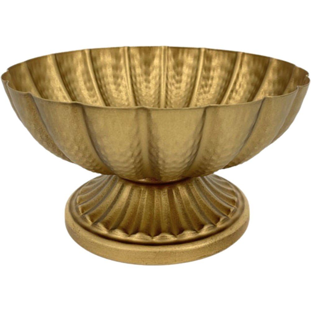 Vase en métal doré pour centre de table chic lors d'un mariage élégant