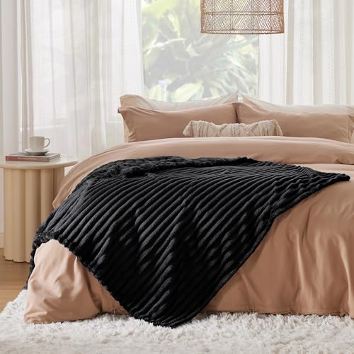 Bedsure Soft Black Throw Blanket for Couch Decor Gifts 50"x70" by Bedsure - Used condition - Image 8