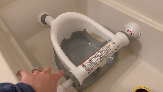 Watch Up close look at the Summer Infant Bath Seat for Baby Bath! on Amazon Live