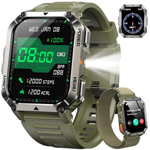 IOWODO Militär Smartwatch Herren 2,01 Zoll | LED Taschenlampe & Kompass | 900mAh/100 Tage Standby | 2 Armbänder | Bluetooth Anrufe | 100+ Sportmodi | IP68 Wasserdicht | 24/7 Gesundheitsmonitor