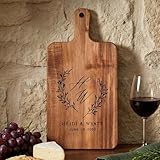 UIDMEN - Tabla de cortar de acacia personalizada grabada para embutidos, con asa. Regalo de boda para parejas, recién casados, cumpleaños, casa, día de la madre, Navidad.
