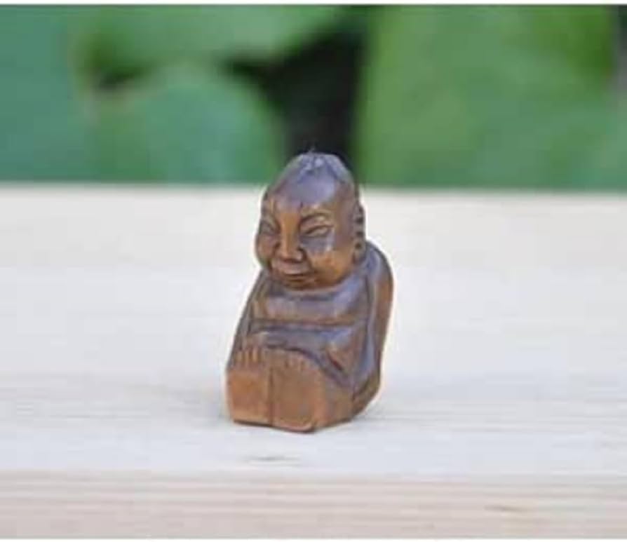 【手彫】伝統的な日本の木製面 髭付き 手彫】伝統的な日本の木製面 髭付き