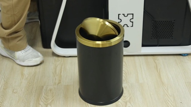 Poubelle En Acier Inoxydable Avec Lingettes Désinfectantes DREUMEX