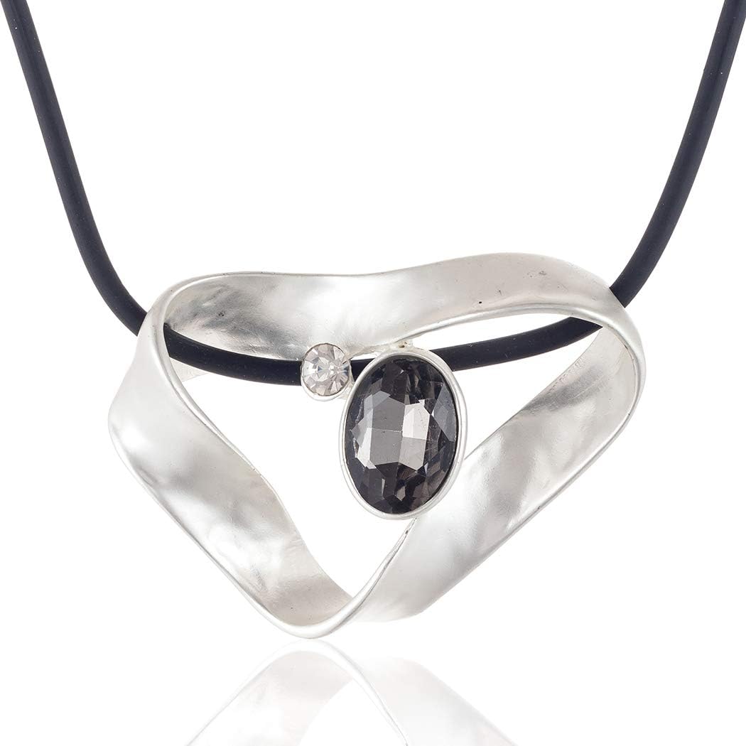 Vintage Leather Chokrs Necklace with Crystal Pendant Jewelry Necklaces for Women