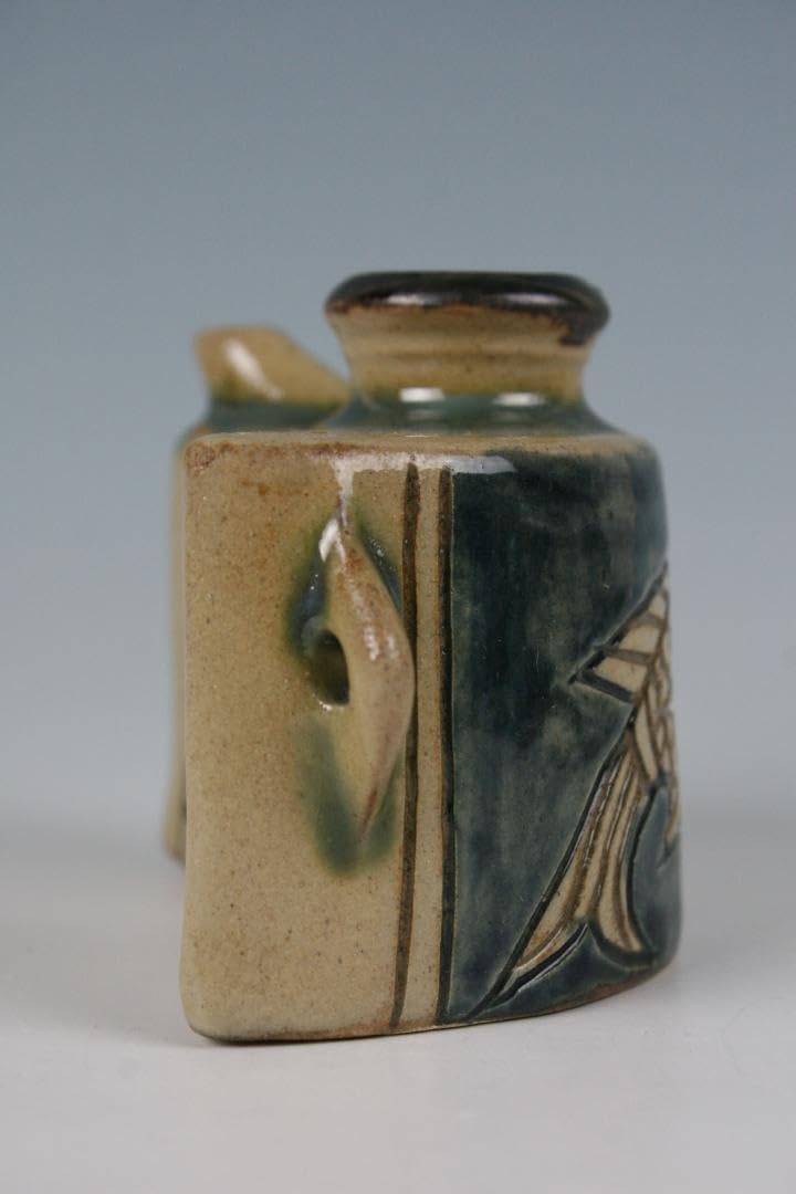 人間国宝金城次郎長男 琉球壺屋焼 登り窯 金城敏男 作 呉須魚文抱瓶