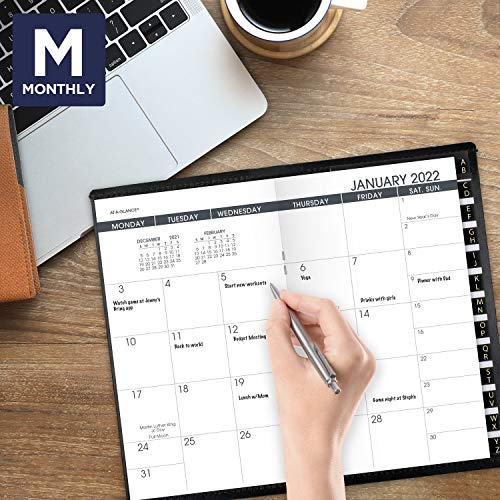 2022 Pocket Calendar By At-A-Glance, Monthly Planner, 3-1/2" X 6", Pocket Size, Black (7006405) #TOP1