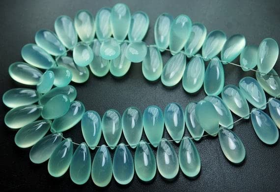 Chalcédoine aqua poire lisse 15x7mm pour créer un cadeau d'anniversaire