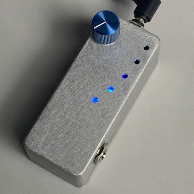 Lee Custom Amplifier 12AU7BB 真空管搭載ペダル Lee Custom Amplifier「12AU7 BB」レビュー：真空管ならではの極上の