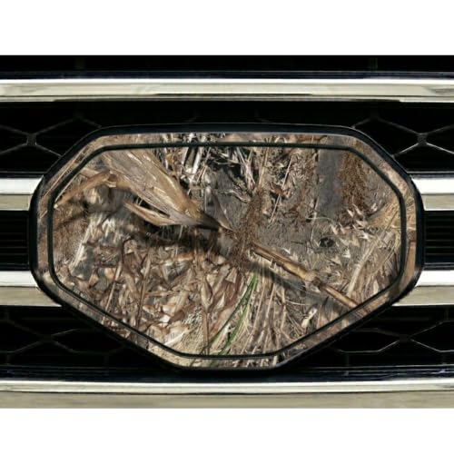 Image of Mossy Oak Graphics - 14010-DB Universal Duck Blind Auto Emblem Skin - Easy to Install Vinyl Wrap - Fits Any Auto Emblem on Trucks, Cars, or SUVs