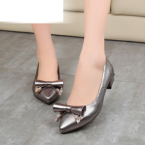 Escarpins en cristal tchèque à talons bas et finitions soignées - 2