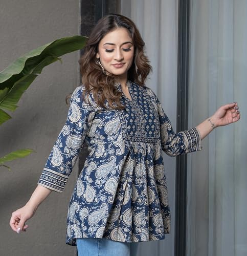 Image of Arayna Women's Pure Cotton Paisley Printed Tunic Top - Comfortable Everyday Wear