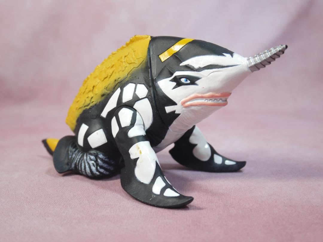Amazon.co.jp: ウルトラ怪獣シリーズ グビラ 2011 ソフビ : おもちゃ