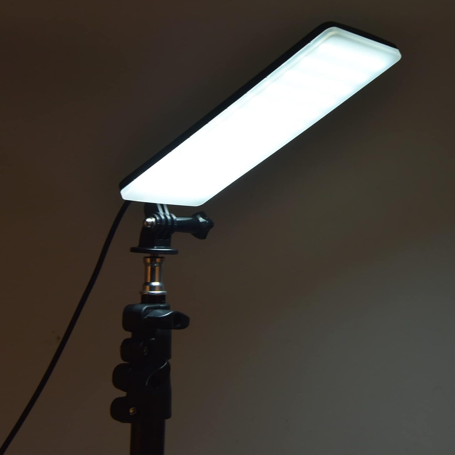 LED Work Light with Stand, 1680 84 LEDs Portable Tripod LED Work Lights with Storage Bag Adjustable Height