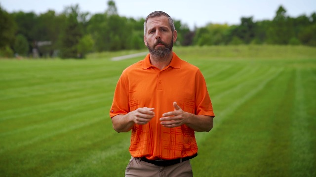 Image of The Andersons Barricade Professional-Grade Granular Pre-Emergent Weed Control - Covers up to 5,800 sq ft (18 lb)